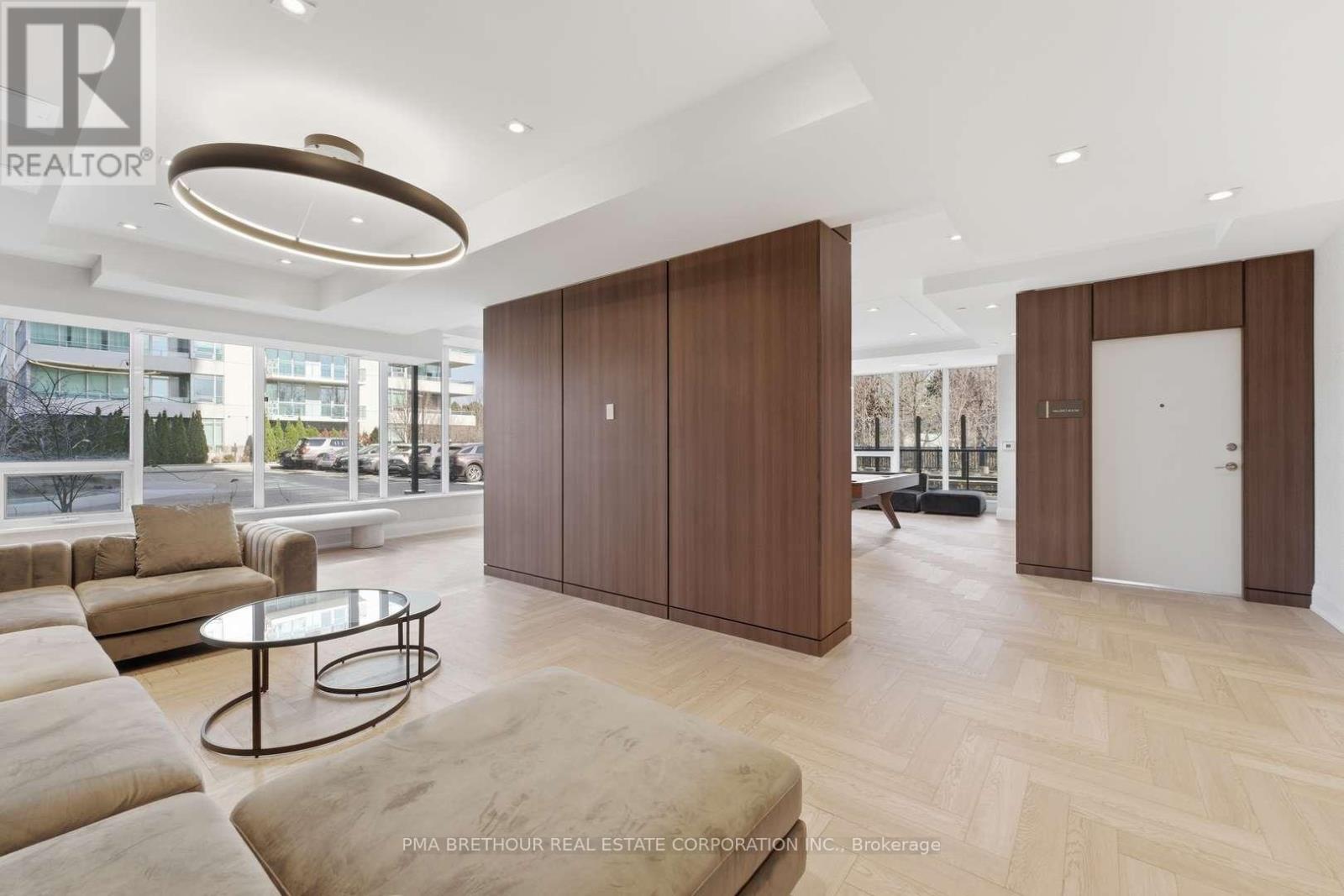 1811 - 1035 Southdown Road, Mississauga, Ontario  L5J 0A2 - Photo 21 - W12978052