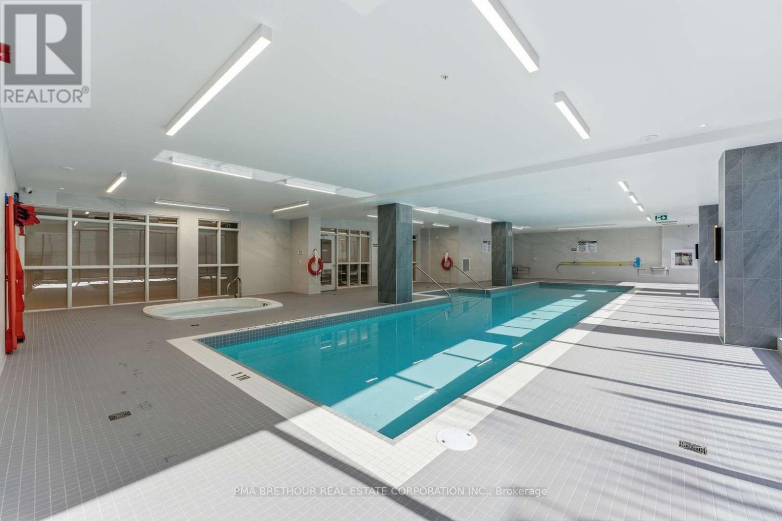 1811 - 1035 Southdown Road, Mississauga, Ontario  L5J 0A2 - Photo 24 - W12978052