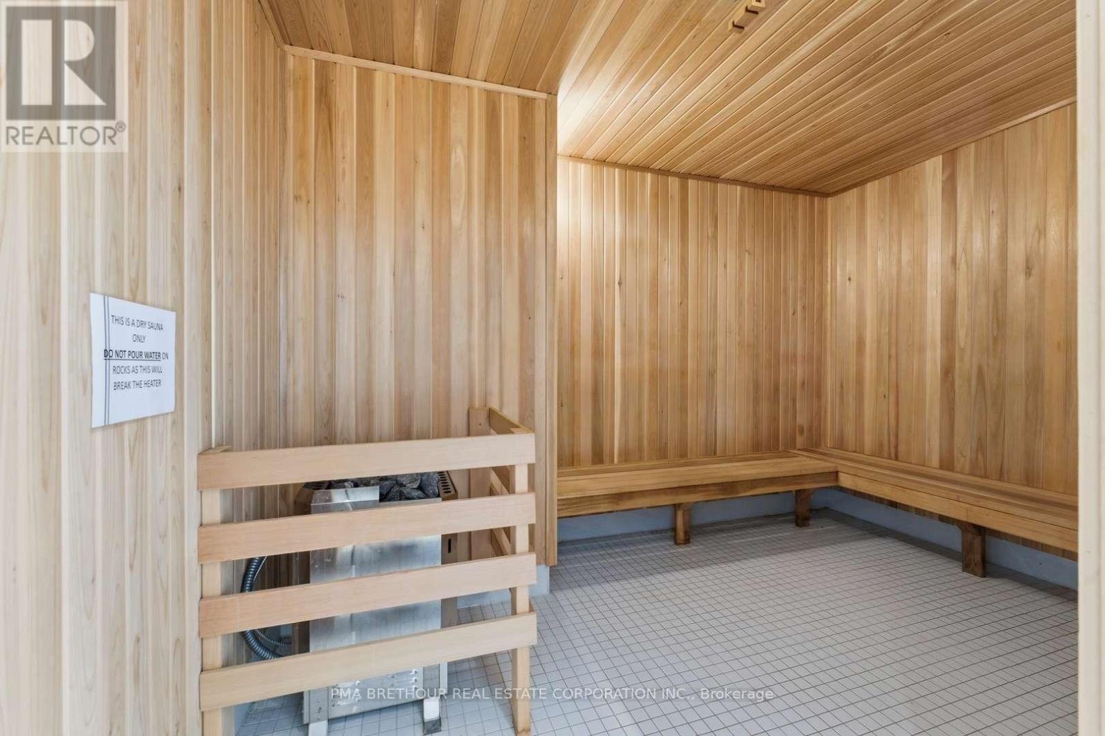 1811 - 1035 Southdown Road, Mississauga, Ontario  L5J 0A2 - Photo 25 - W12978052