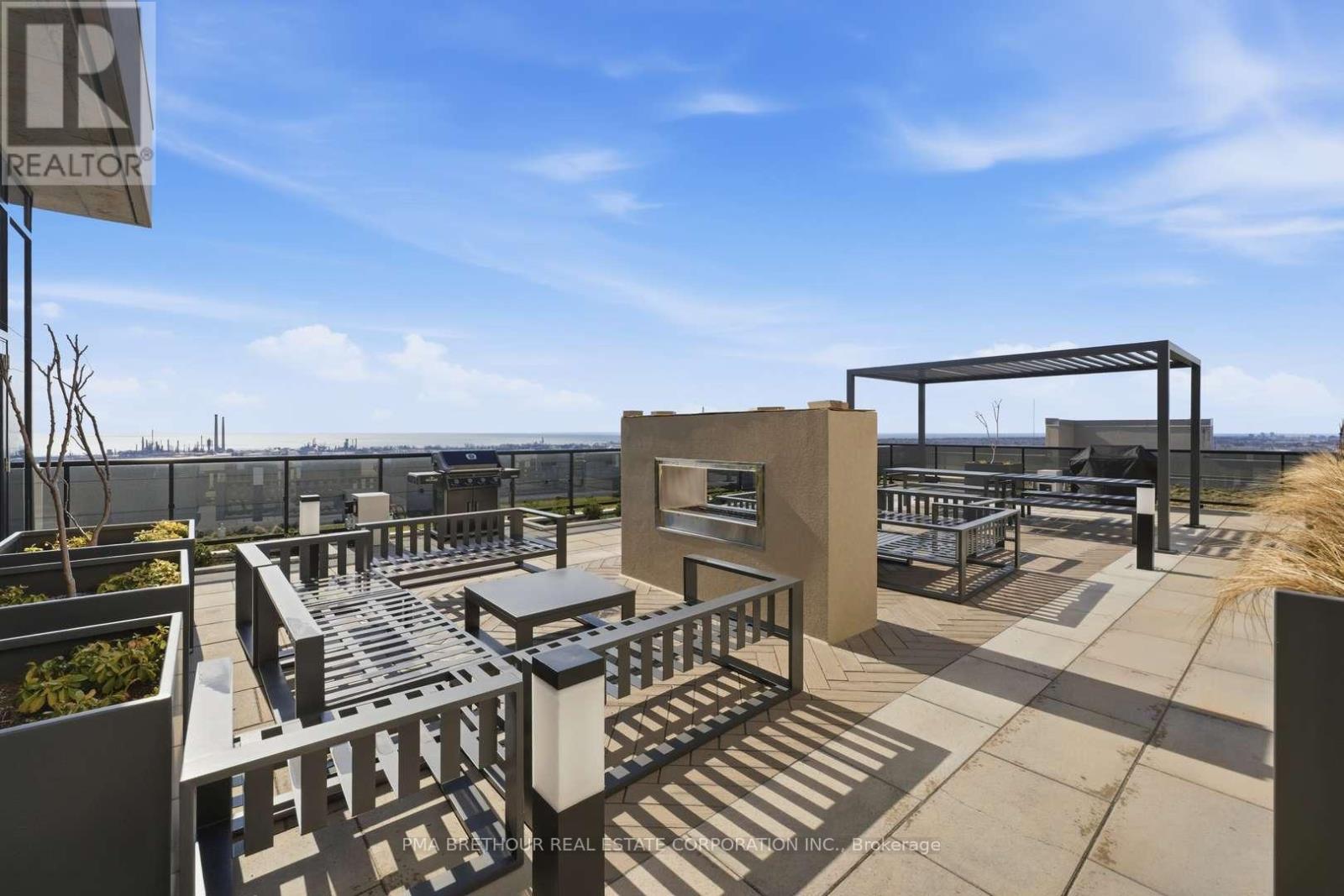 1811 - 1035 Southdown Road, Mississauga, Ontario  L5J 0A2 - Photo 29 - W12978052