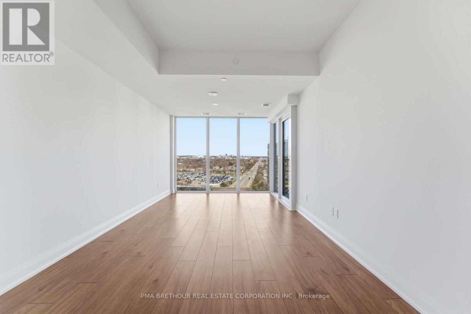 1811 - 1035 Southdown Road, Mississauga, Ontario  L5J 0A2 - Photo 8 - W12978052