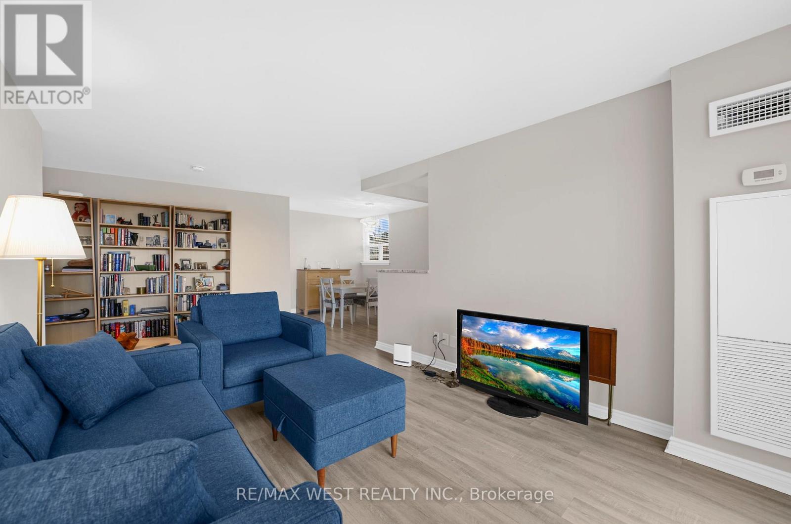 403 - 1425 Ghent Avenue, Burlington, Ontario  L7S 1X5 - Photo 5 - W12978064