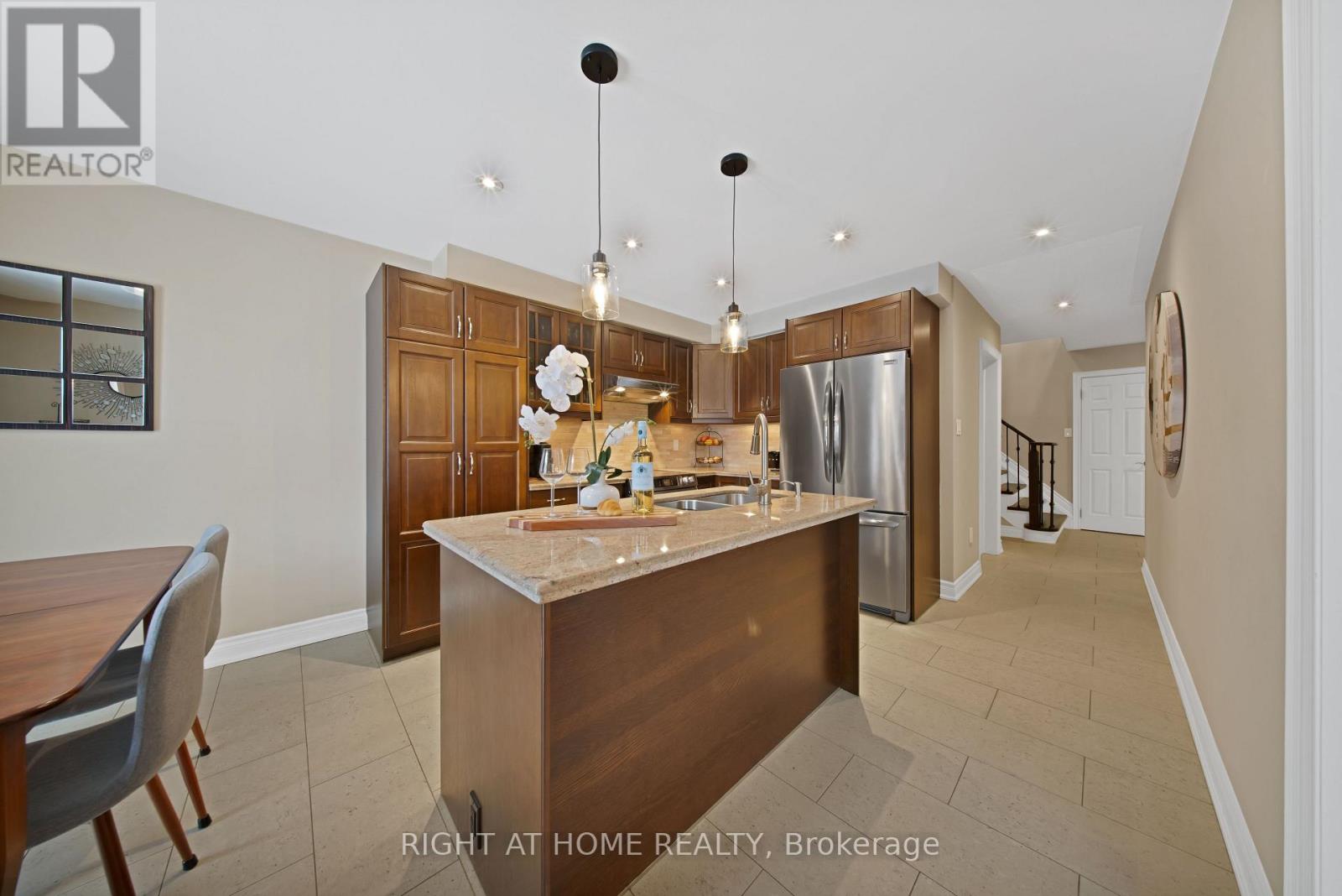 215 Queenslea Avenue, Toronto, Ontario  M9N 3X5 - Photo 20 - W12978102