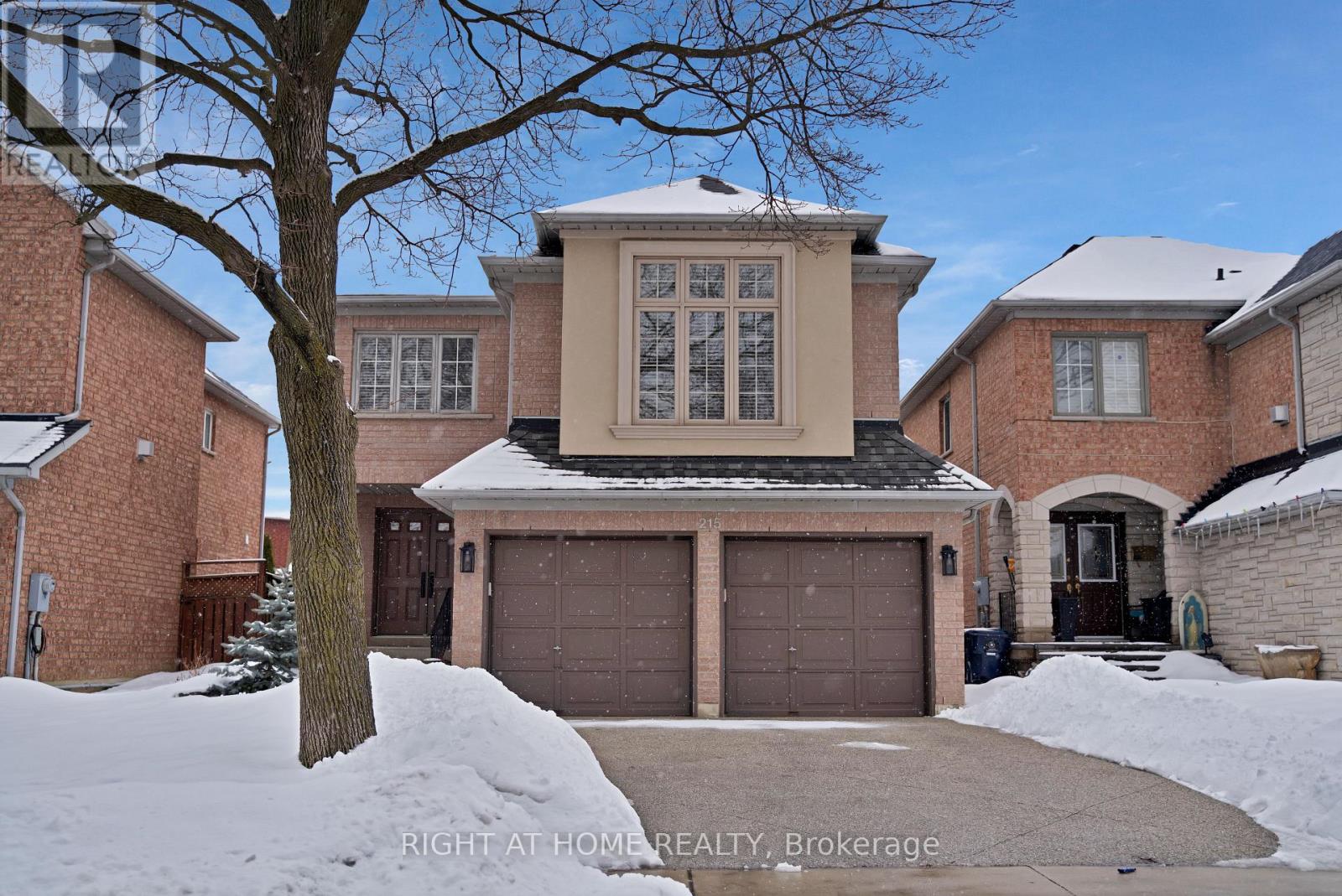 215 Queenslea Avenue, Toronto, Ontario  M9N 3X5 - Photo 3 - W12978102