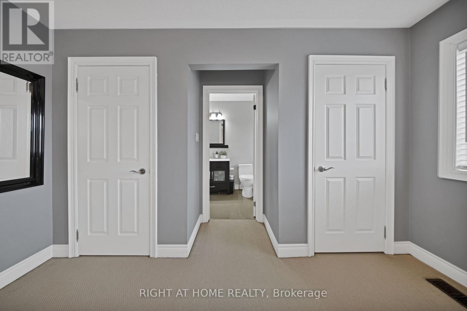 215 Queenslea Avenue, Toronto, Ontario  M9N 3X5 - Photo 32 - W12978102