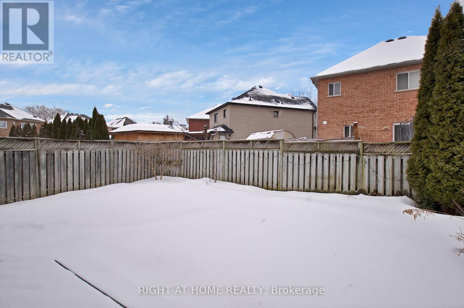 215 Queenslea Avenue, Toronto, Ontario  M9N 3X5 - Photo 47 - W12978102