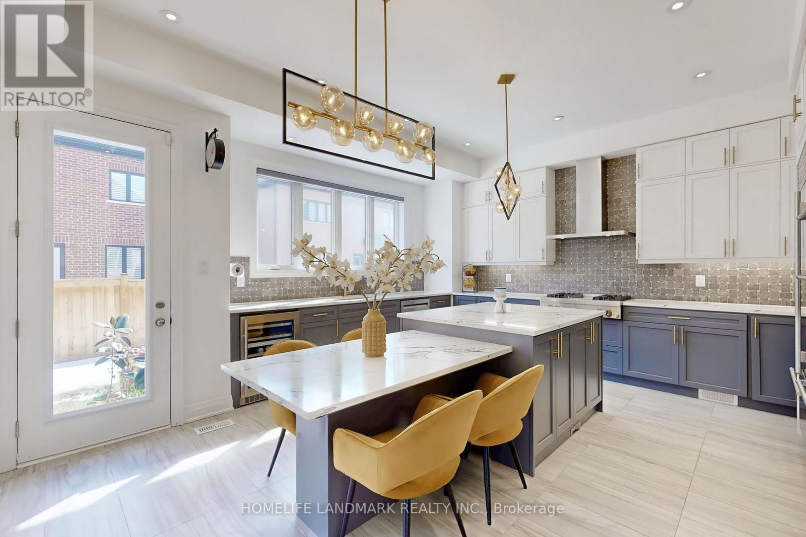 2438 Irene Crescent, Oakville, Ontario  L6M 5M2 - Photo 11 - W12978116