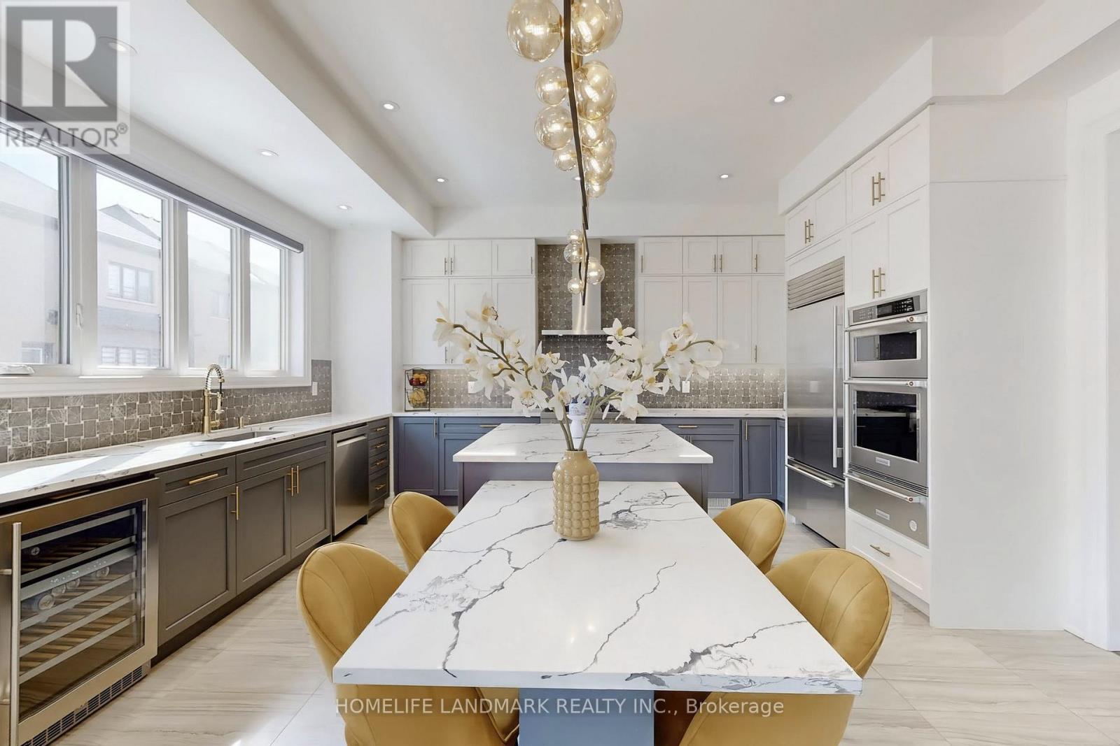 2438 Irene Crescent, Oakville, Ontario  L6M 5M2 - Photo 12 - W12978116