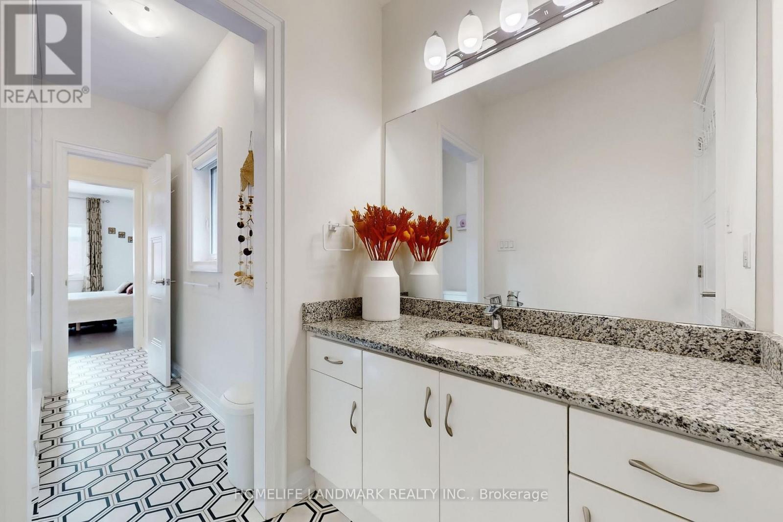 2438 Irene Crescent, Oakville, Ontario  L6M 5M2 - Photo 32 - W12978116