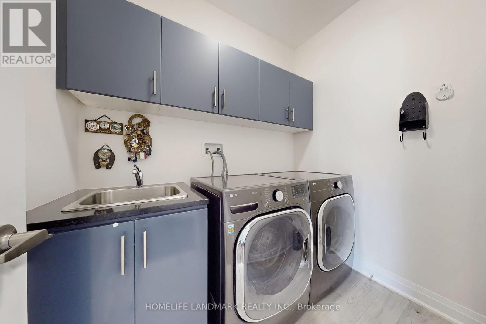 2438 Irene Crescent, Oakville, Ontario  L6M 5M2 - Photo 37 - W12978116