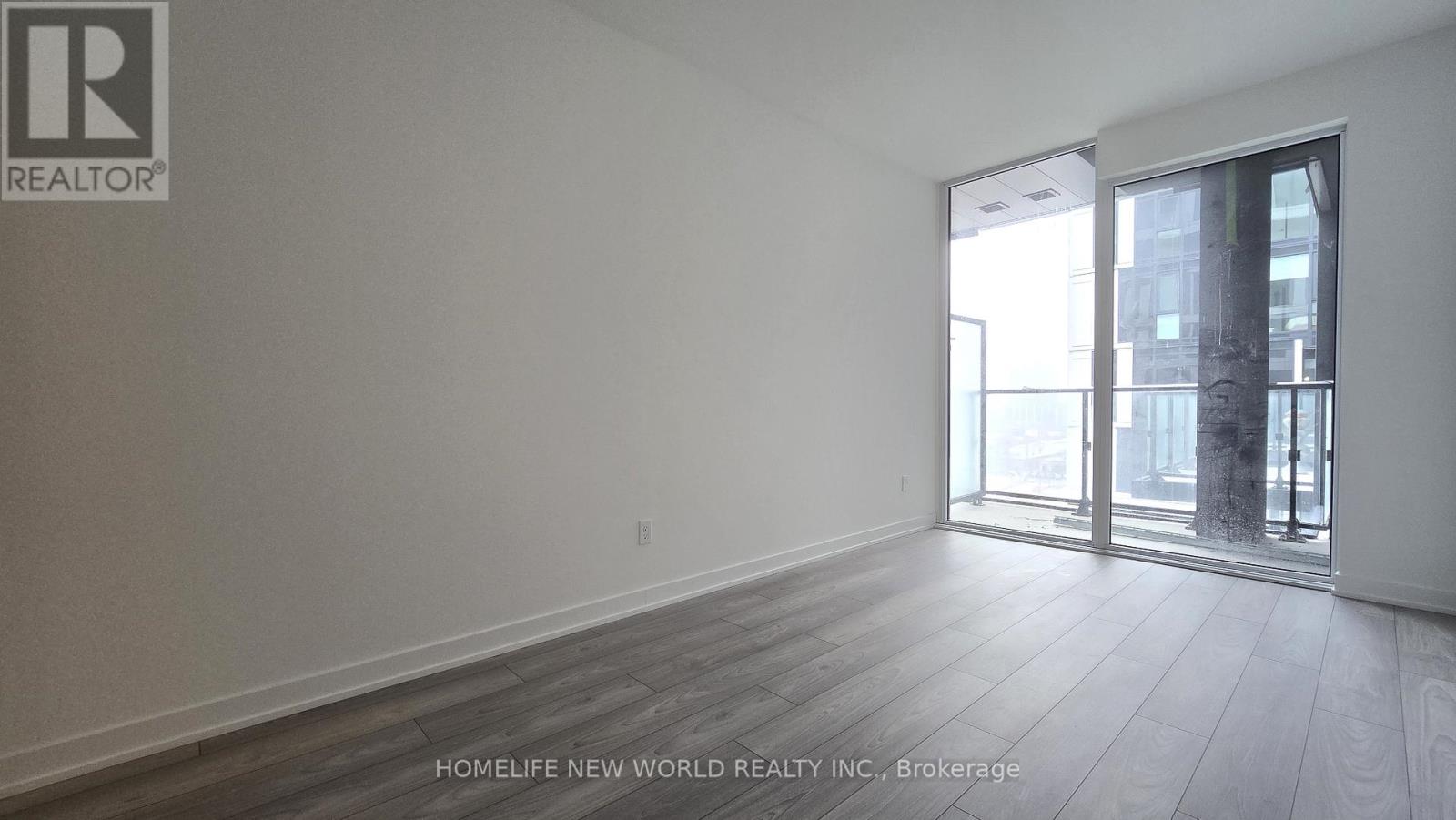 819 - 1007 The Queensway, Toronto (Islington-City Centre West), Ontario  M8Z 0H4 - Photo 3 - W12978202