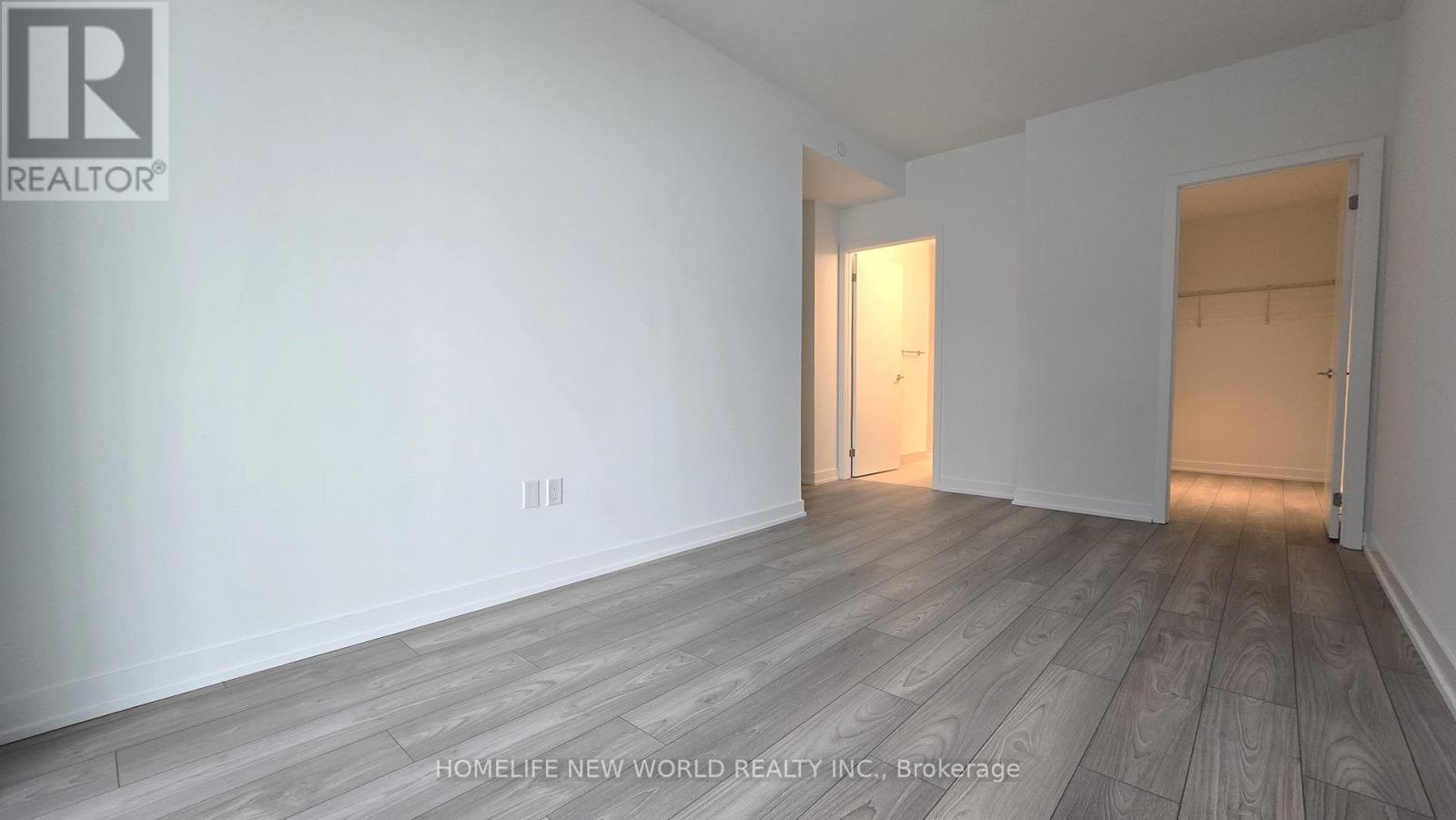 819 - 1007 The Queensway, Toronto (Islington-City Centre West), Ontario  M8Z 0H4 - Photo 4 - W12978202