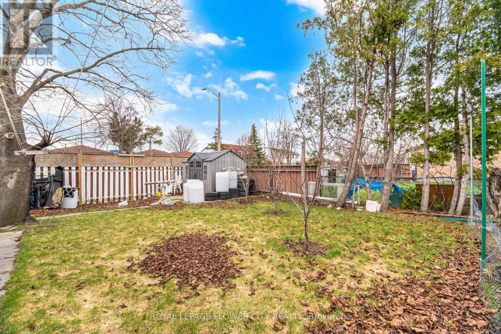 3027 Coral Drive, Mississauga, Ontario  L4T 1Z2 - Photo 39 - W12978210