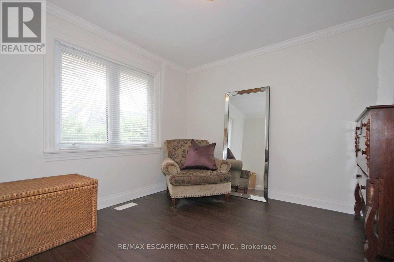 1026 Bridge Road, Oakville (Wo West), Ontario  L6L 2B5 - Photo 17 - W12978214