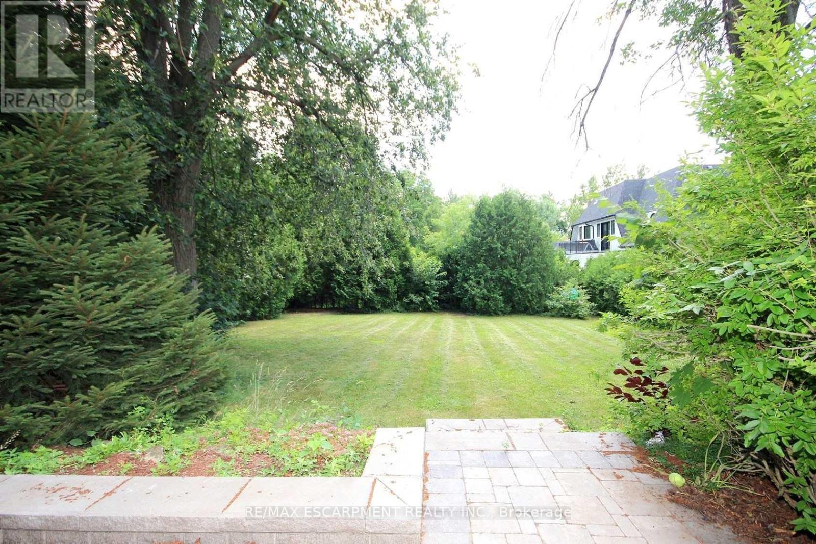 1026 Bridge Road, Oakville (Wo West), Ontario  L6L 2B5 - Photo 22 - W12978214