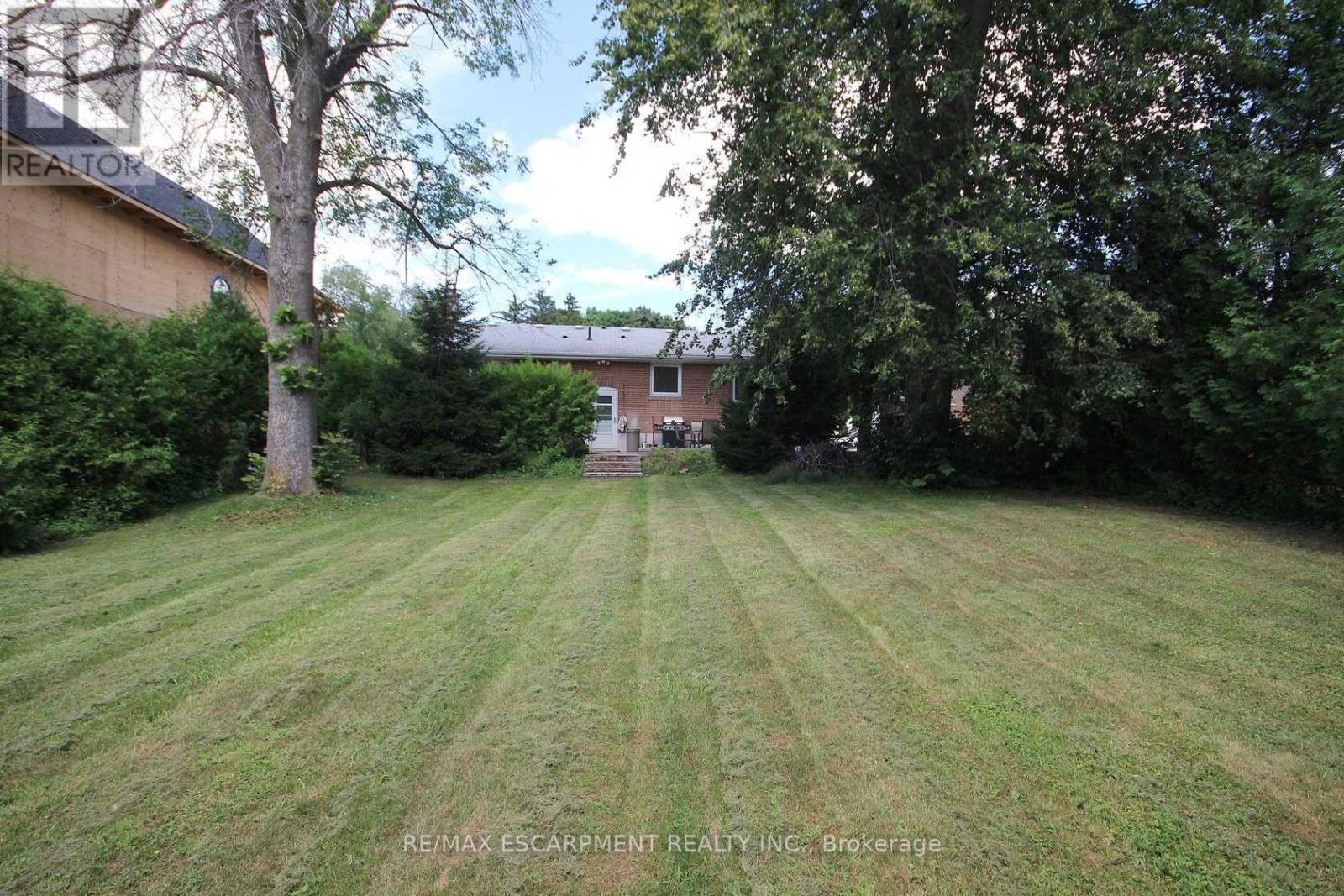 1026 Bridge Road, Oakville (Wo West), Ontario  L6L 2B5 - Photo 23 - W12978214