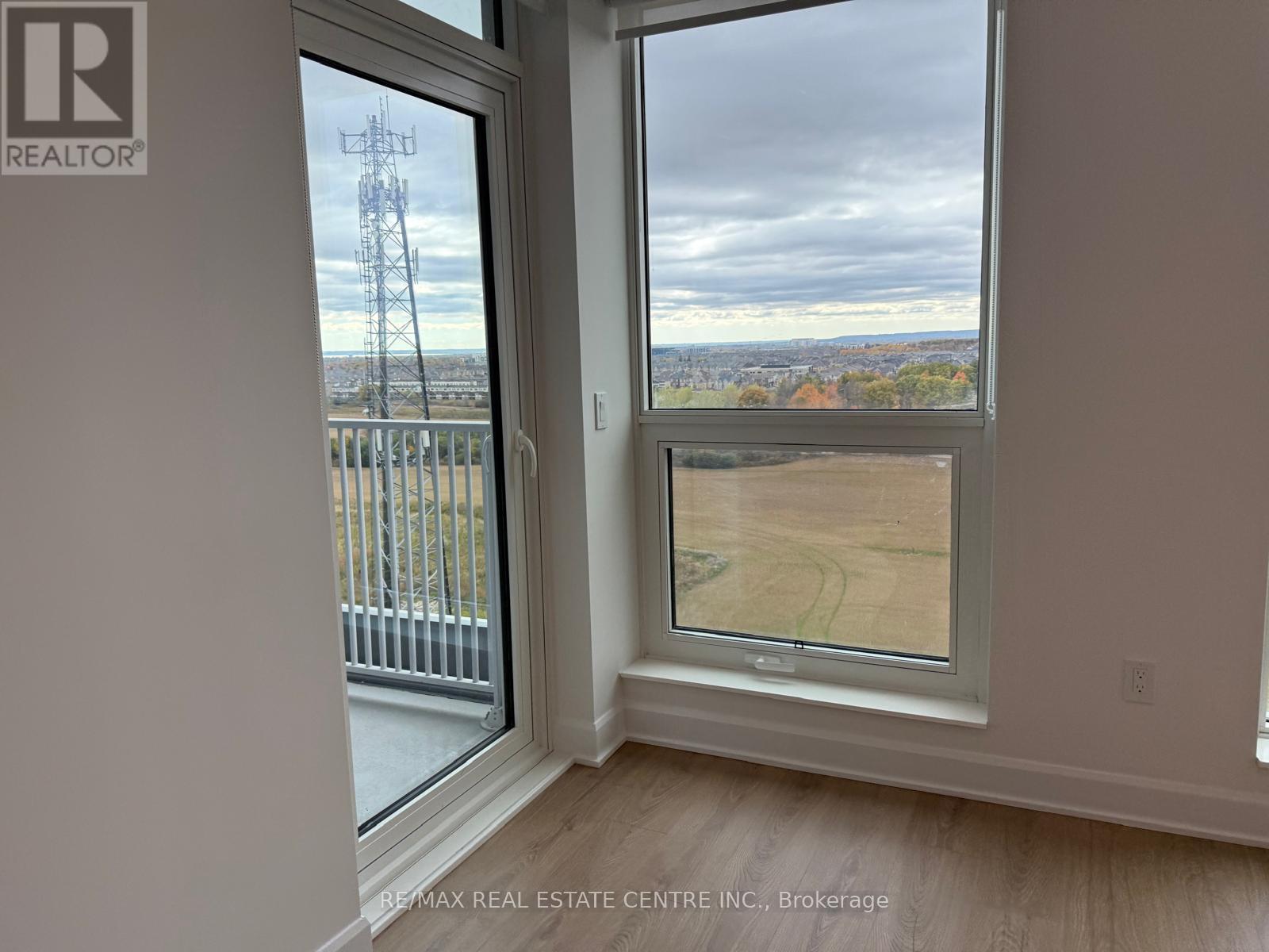 1106 - 3240 William Coltson Avenue, Oakville, Ontario  L6H 8C8 - Photo 37 - W12978218