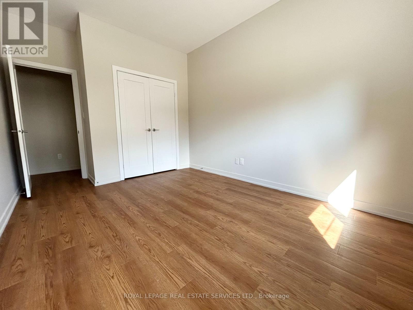 102 - 62 Park Avenue, Halton Hills, Ontario  L7G 4Z1 - Photo 9 - W12978220