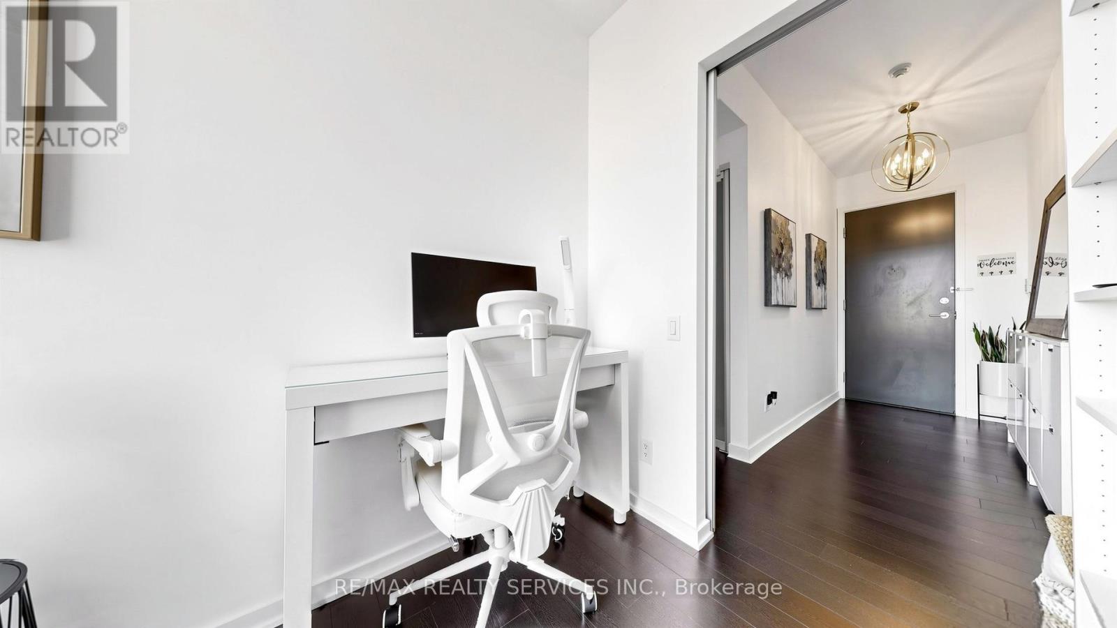 511 - 105 The Queensway Avenue, Toronto, Ontario  M6S 5B5 - Photo 22 - W12978228