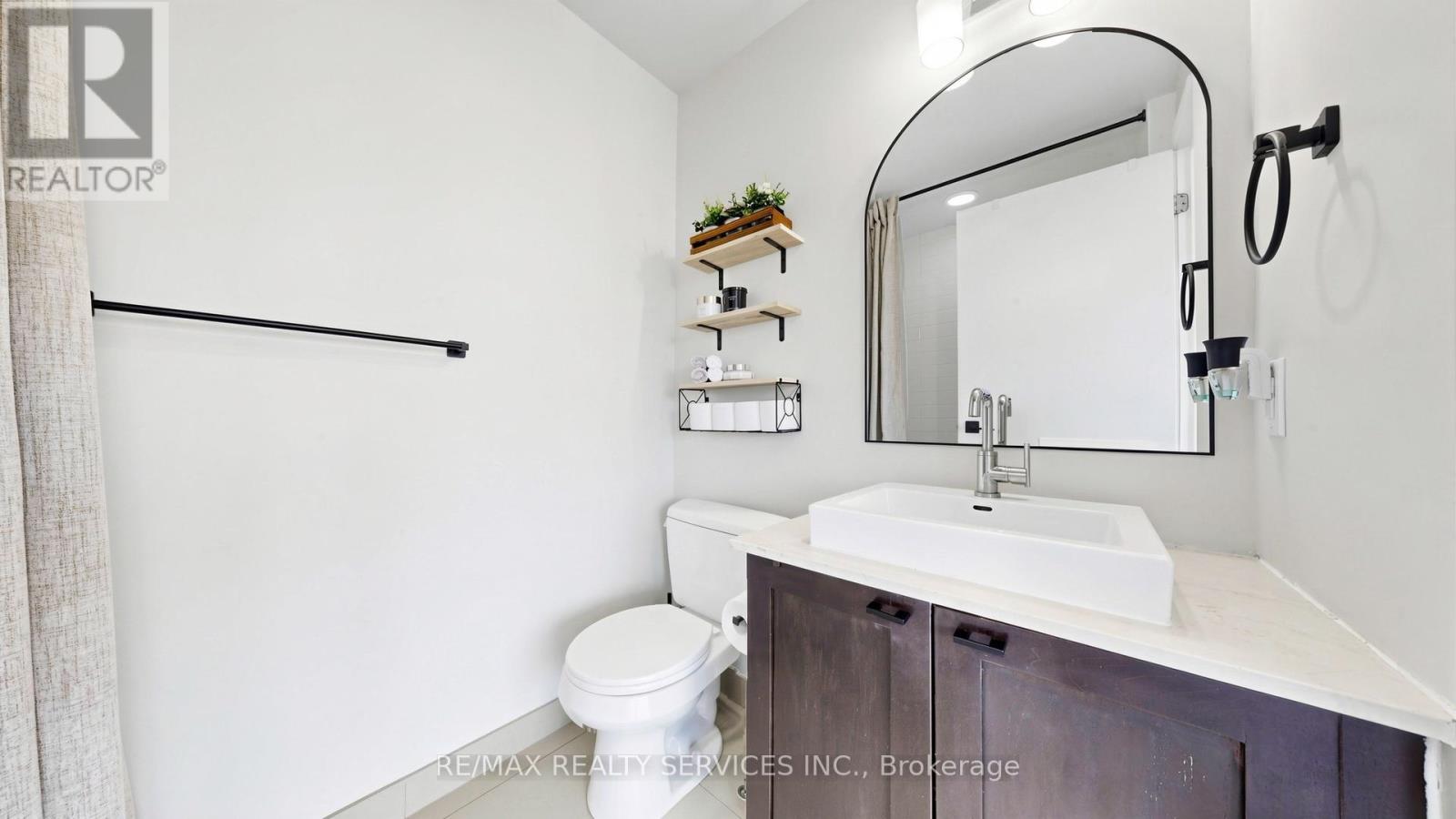 511 - 105 The Queensway Avenue, Toronto, Ontario  M6S 5B5 - Photo 24 - W12978228