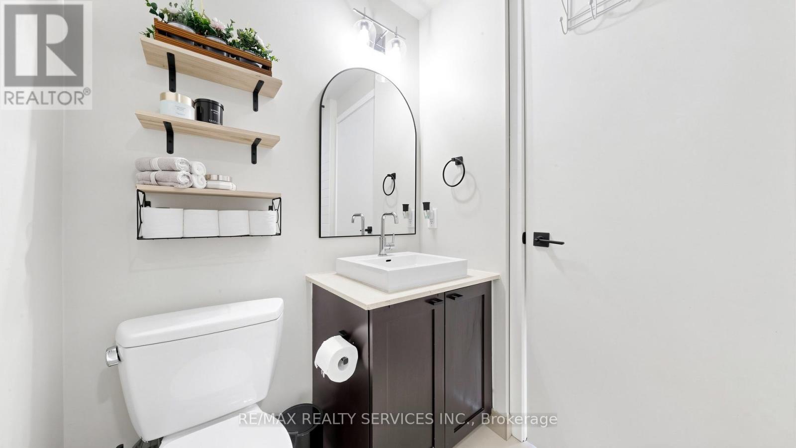 511 - 105 The Queensway Avenue, Toronto, Ontario  M6S 5B5 - Photo 25 - W12978228