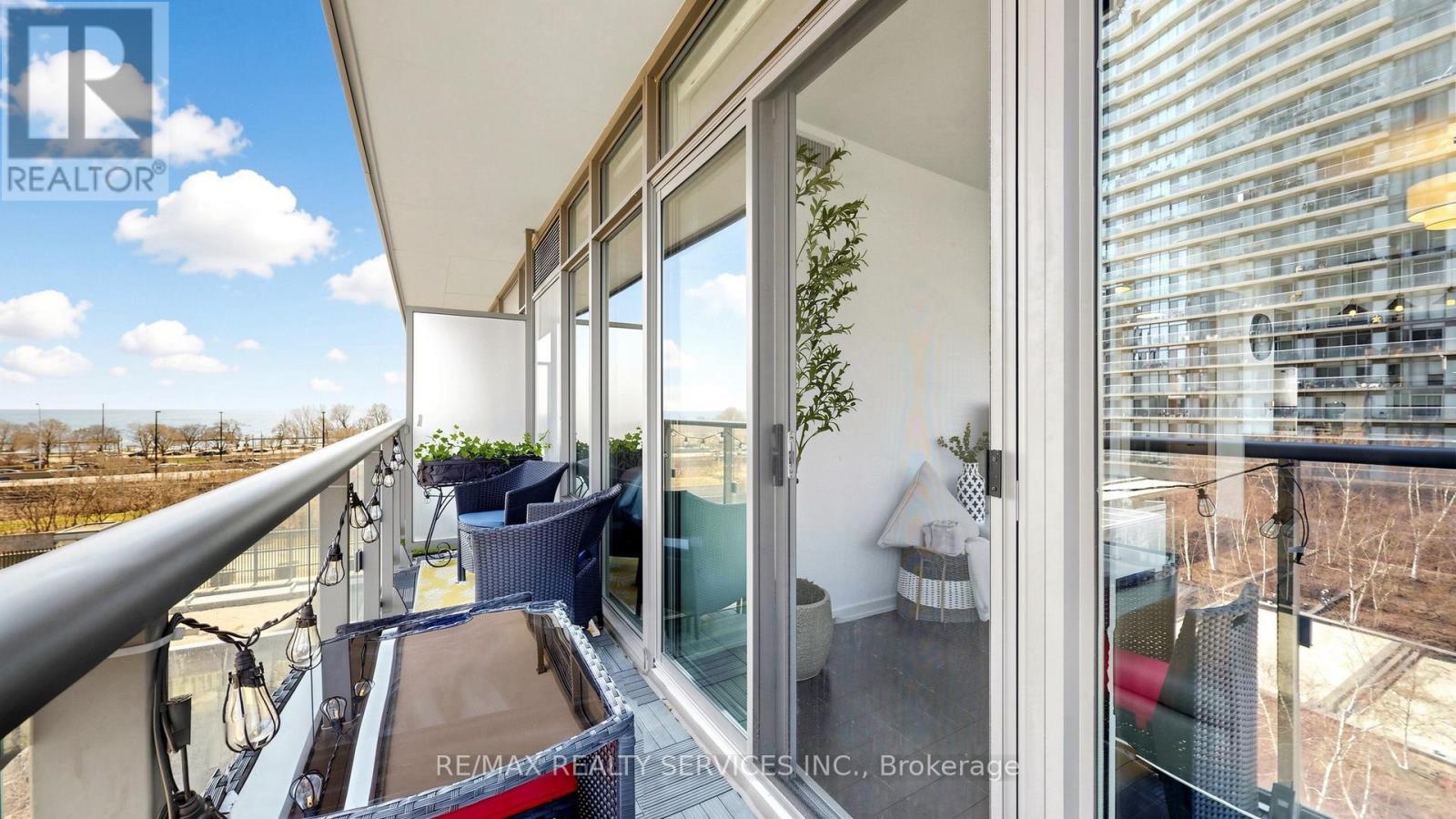 511 - 105 The Queensway Avenue, Toronto, Ontario  M6S 5B5 - Photo 30 - W12978228