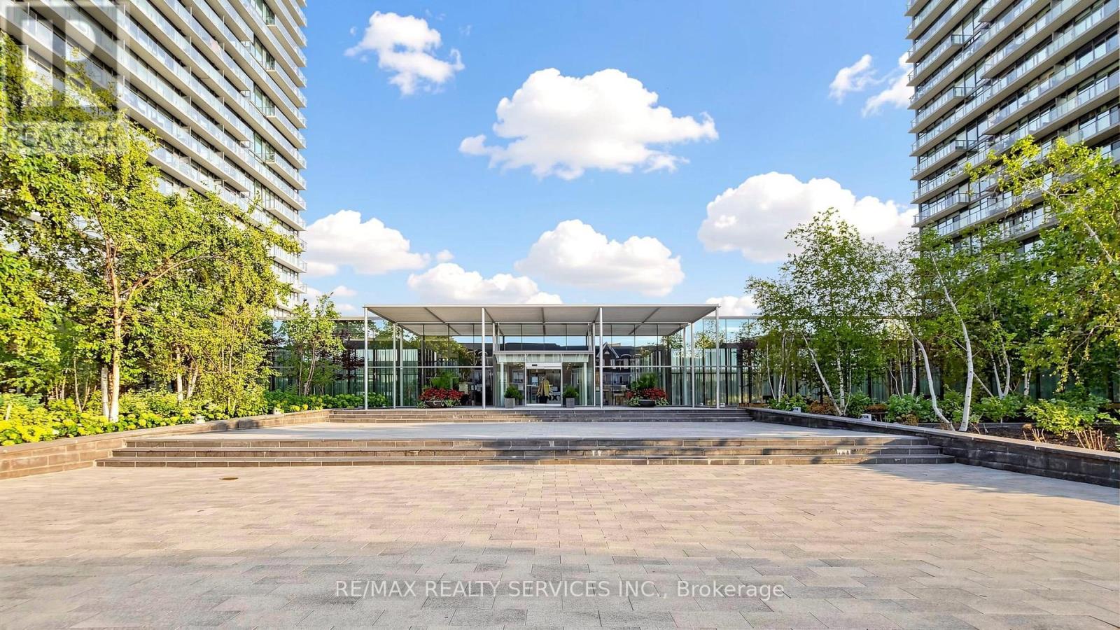 511 - 105 The Queensway Avenue, Toronto, Ontario  M6S 5B5 - Photo 4 - W12978228