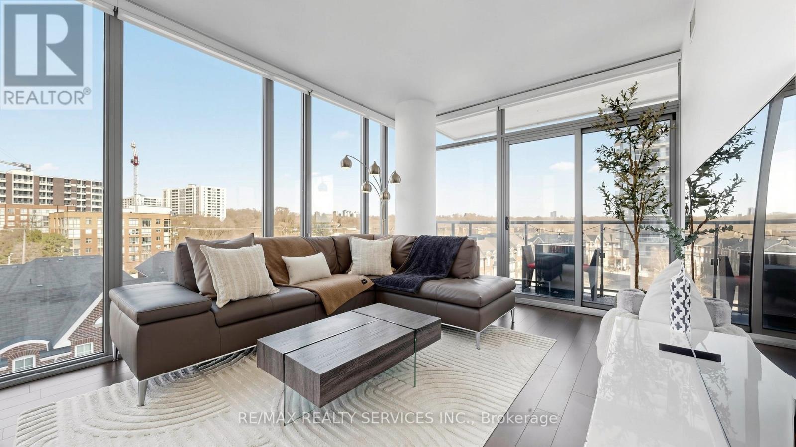 511 - 105 The Queensway Avenue, Toronto, Ontario  M6S 5B5 - Photo 6 - W12978228