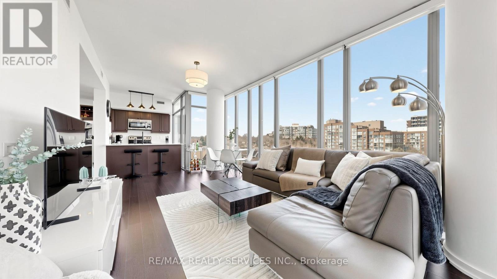 511 - 105 The Queensway Avenue, Toronto, Ontario  M6S 5B5 - Photo 8 - W12978228