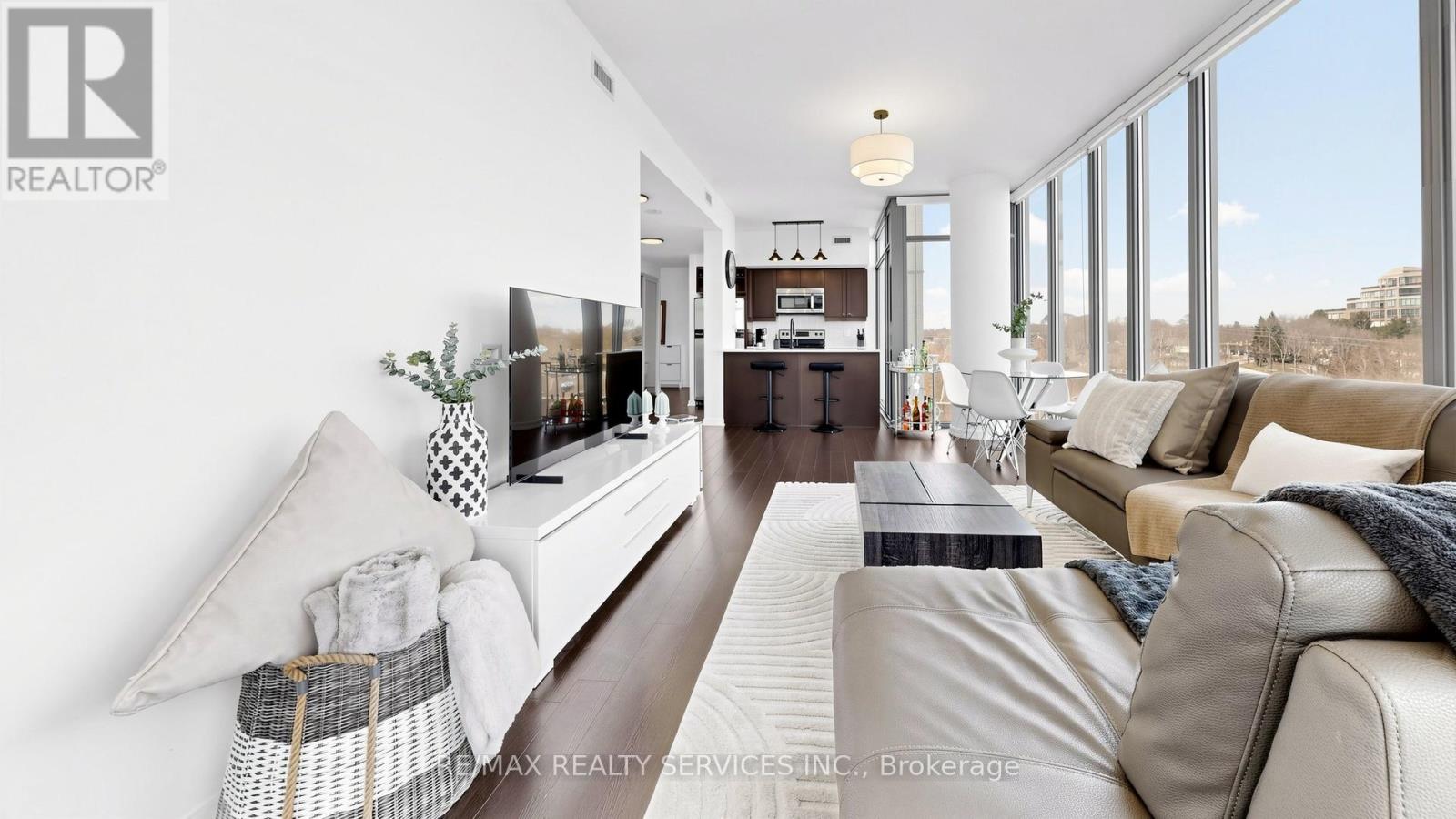 511 - 105 The Queensway Avenue, Toronto, Ontario  M6S 5B5 - Photo 9 - W12978228