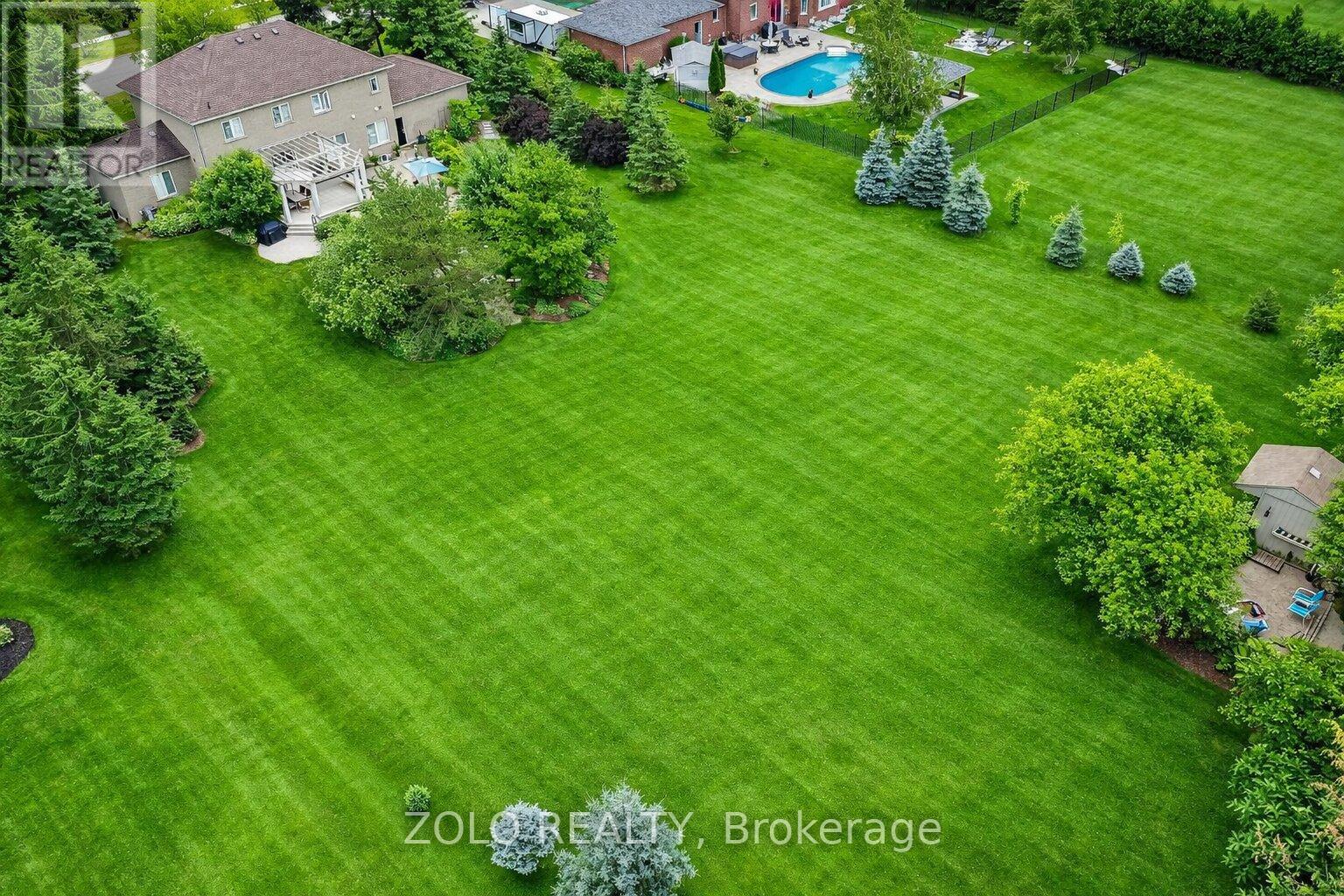 6 Massari Street, Caledon, Ontario  L7K 0B6 - Photo 3 - W12978240