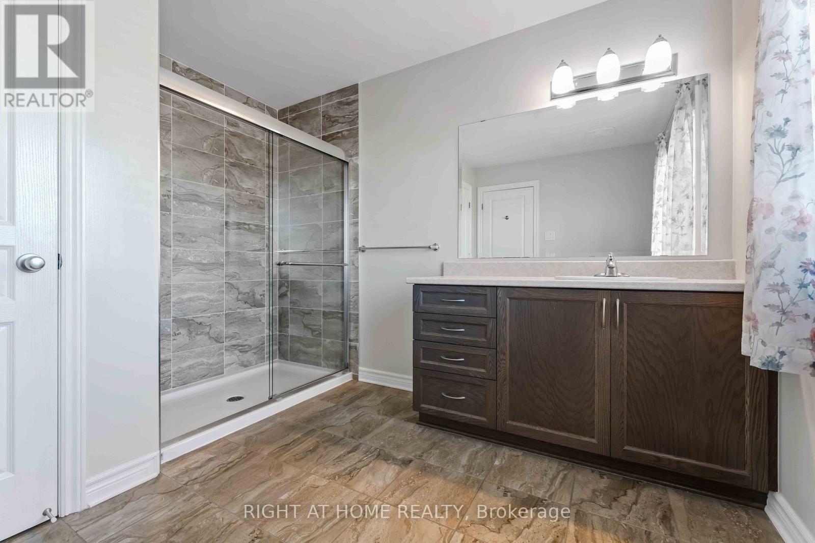 658 Parade Drive, Ottawa, Ontario  K2S 0Z2 - Photo 25 - X12938560