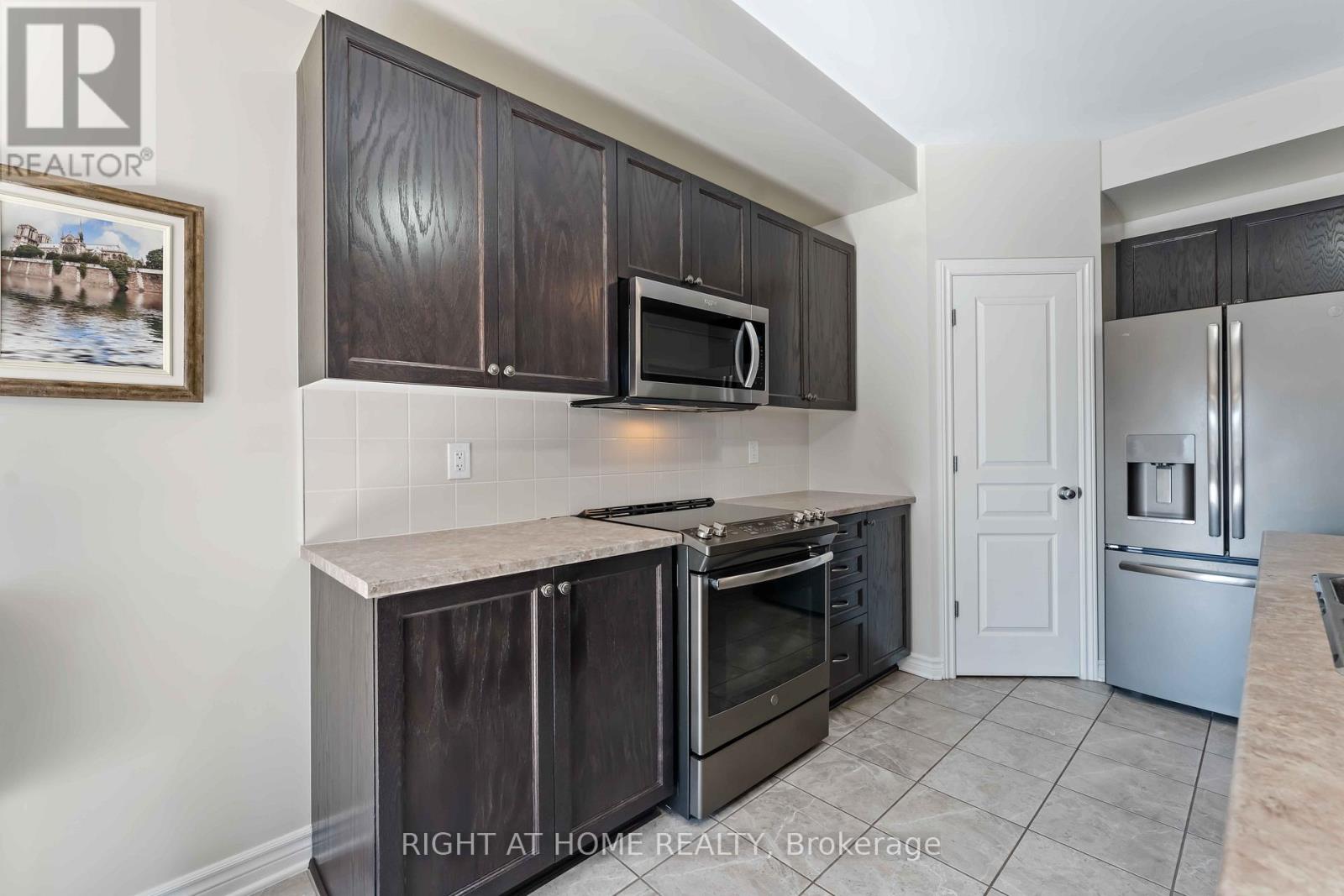 658 Parade Drive, Ottawa, Ontario  K2S 0Z2 - Photo 16 - X12938560