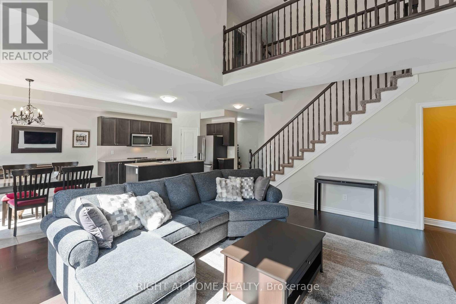 658 Parade Drive, Ottawa, Ontario  K2S 0Z2 - Photo 12 - X12938560