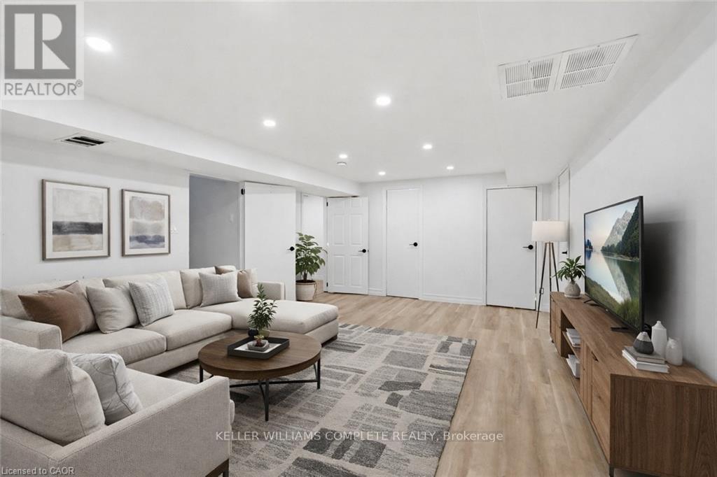 59 Oakley Court, Hamilton, Ontario  L9G 1T7 - Photo 24 - X12977942