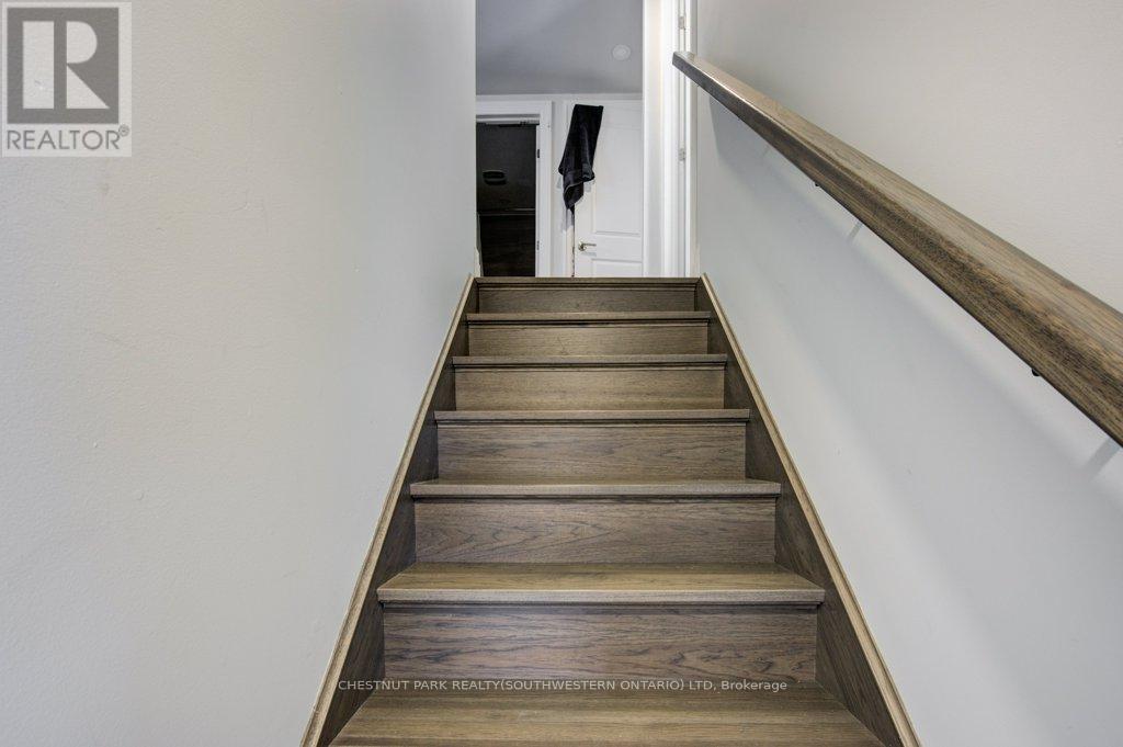 374 Louisa Street, Kitchener, Ontario  N2H 5N4 - Photo 14 - X12978046