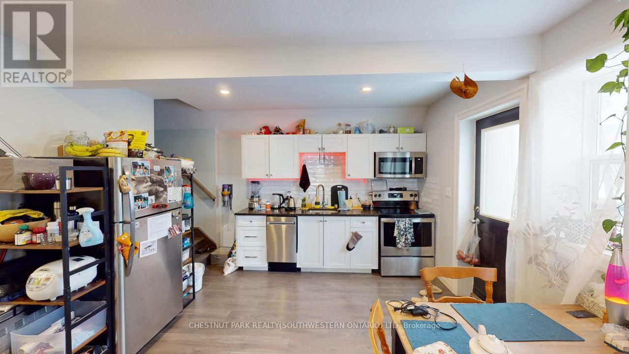 374 Louisa Street, Kitchener, Ontario  N2H 5N4 - Photo 18 - X12978046