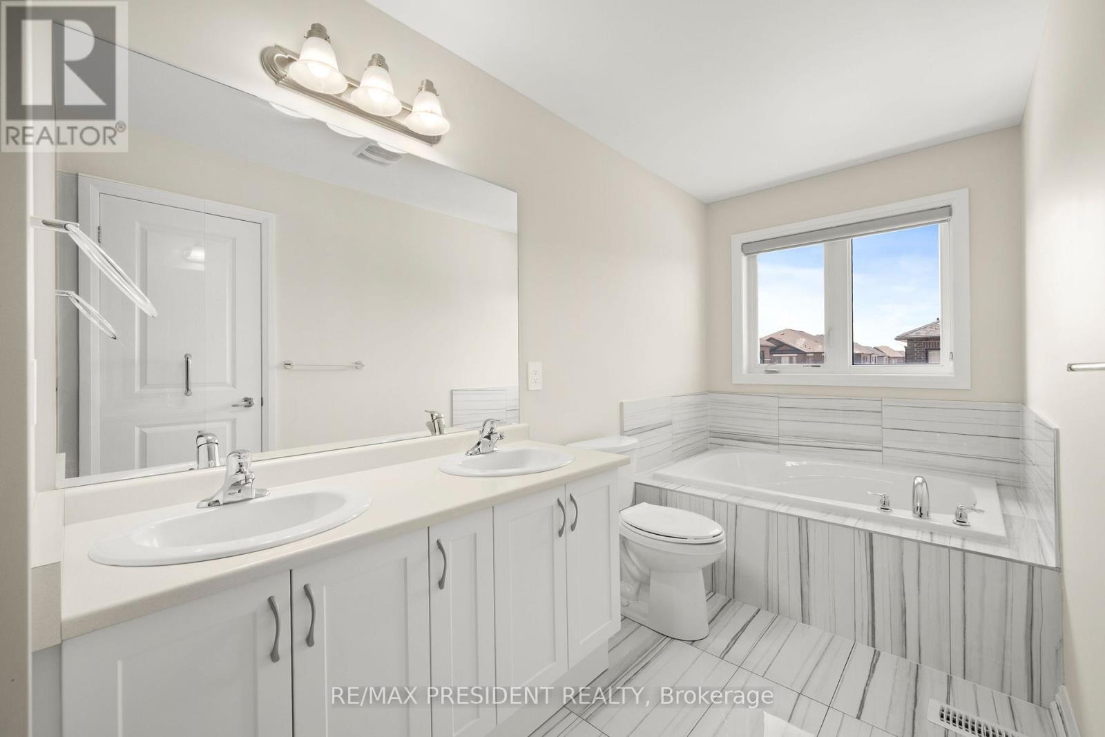 100 Corley Street W, Kawartha Lakes, Ontario  K9V 6C2 - Photo 37 - X12978090