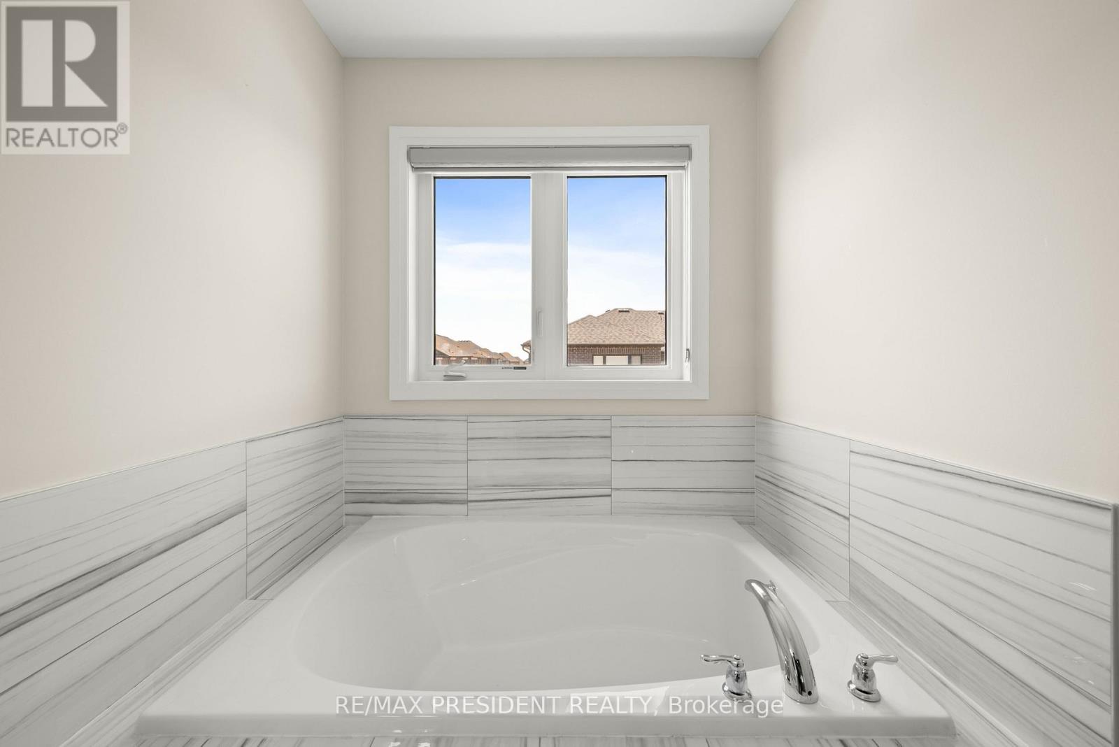 100 Corley Street W, Kawartha Lakes, Ontario  K9V 6C2 - Photo 38 - X12978090