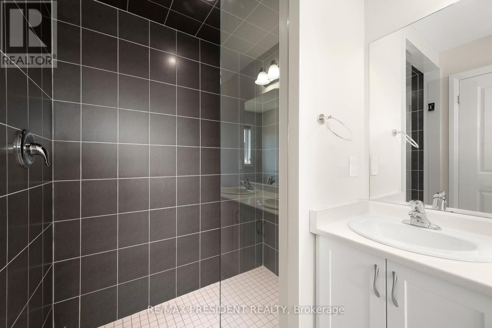 100 Corley Street W, Kawartha Lakes, Ontario  K9V 6C2 - Photo 41 - X12978090