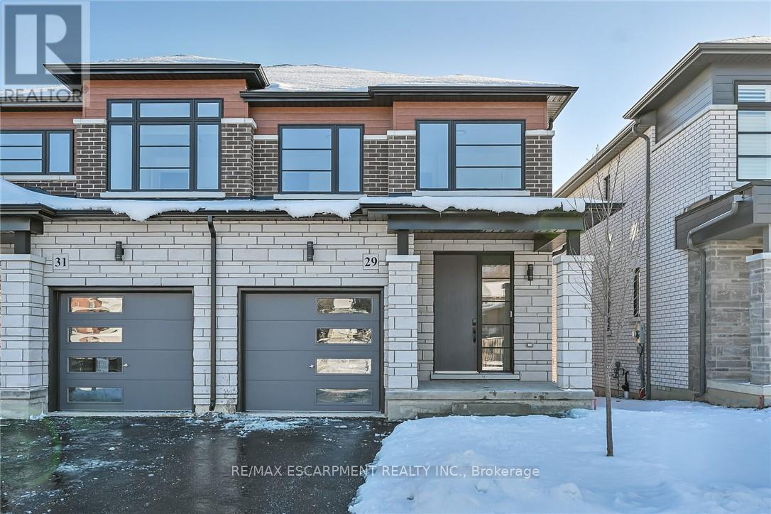 29 KINGFISHER DRIVE, Hamilton, Ontario