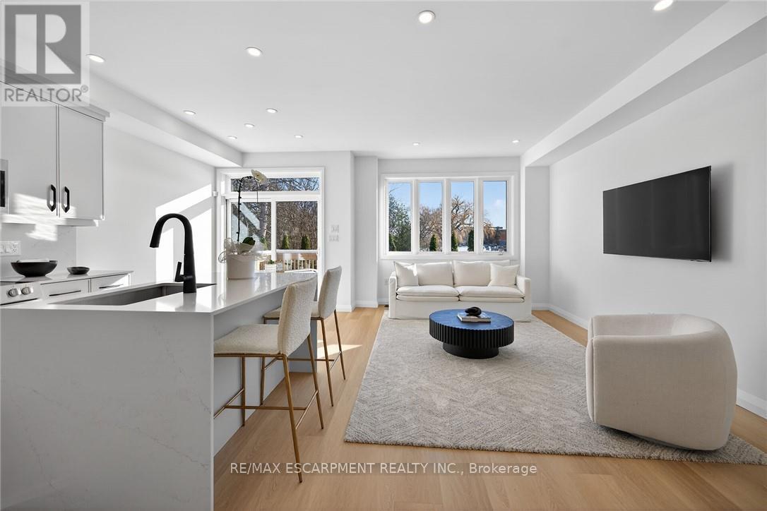 29 Kingfisher Drive, Hamilton (Bruleville), Ontario  L9A 5A4 - Photo 10 - X12978112