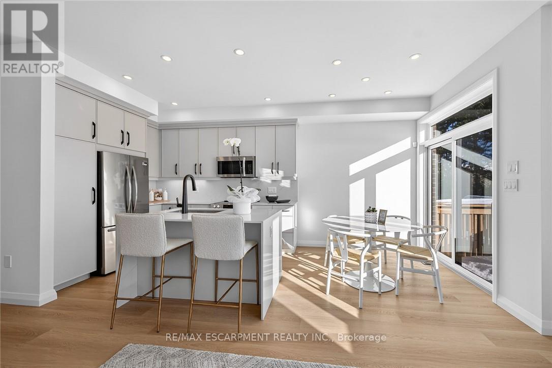 29 Kingfisher Drive, Hamilton (Bruleville), Ontario  L9A 5A4 - Photo 14 - X12978112