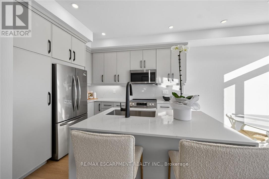 29 Kingfisher Drive, Hamilton (Bruleville), Ontario  L9A 5A4 - Photo 19 - X12978112