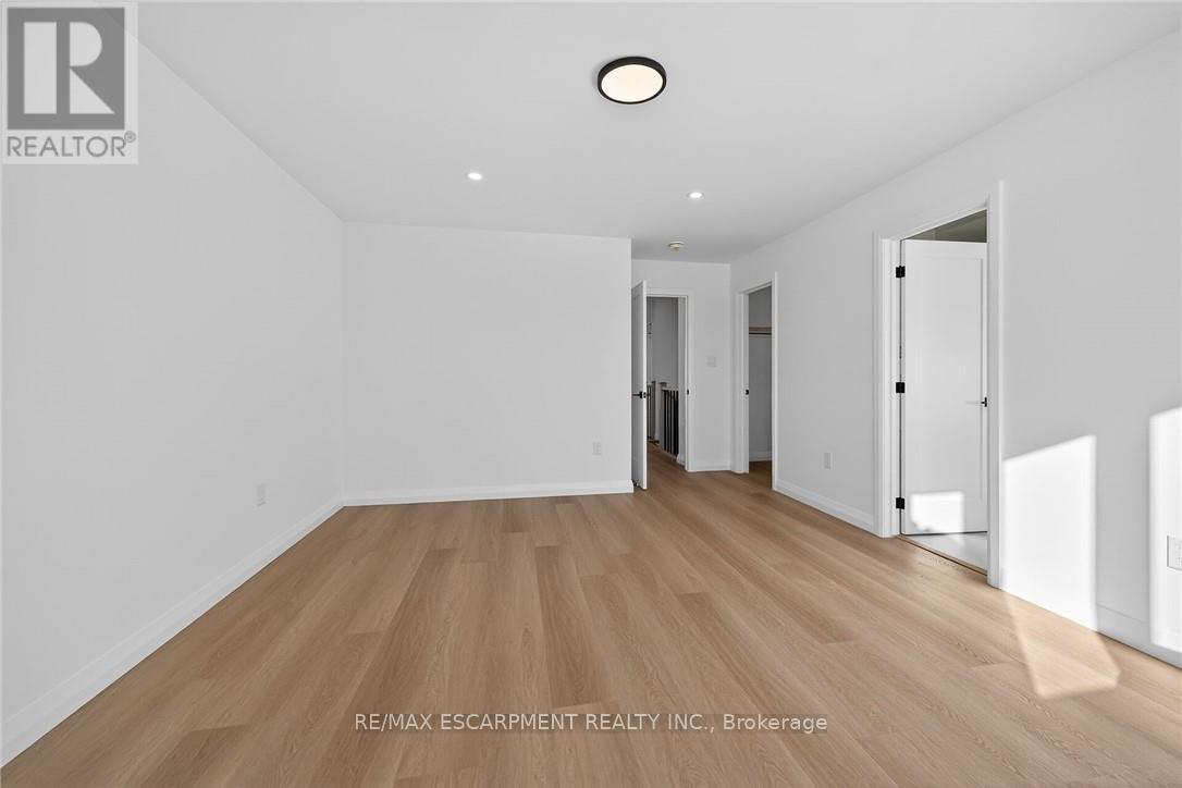 29 Kingfisher Drive, Hamilton (Bruleville), Ontario  L9A 5A4 - Photo 29 - X12978112