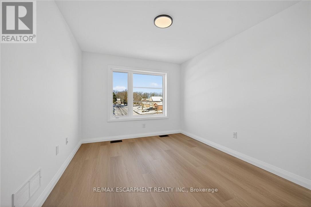 29 Kingfisher Drive, Hamilton (Bruleville), Ontario  L9A 5A4 - Photo 36 - X12978112