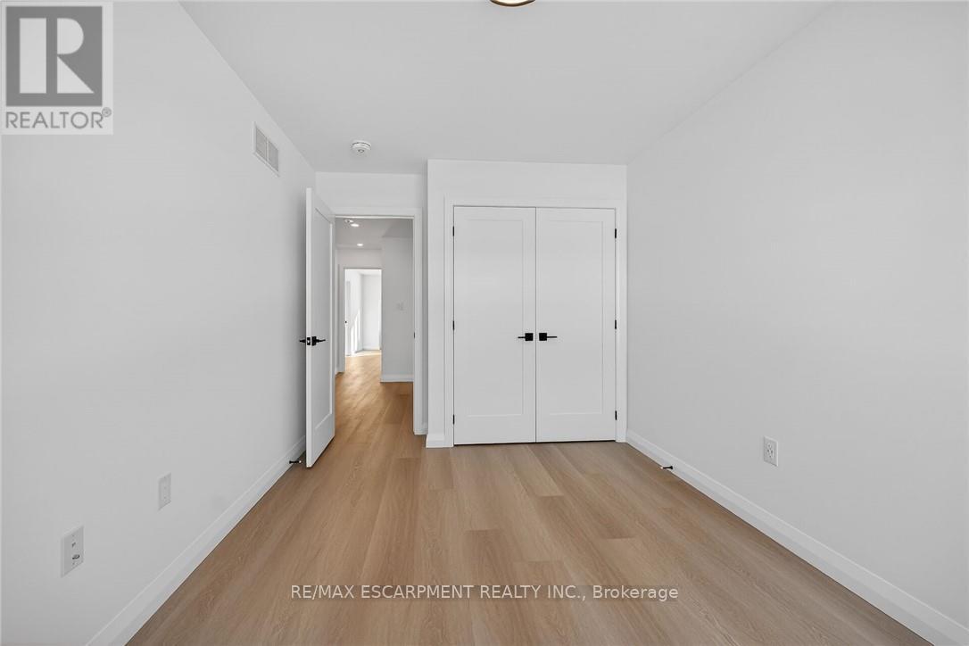 29 Kingfisher Drive, Hamilton (Bruleville), Ontario  L9A 5A4 - Photo 39 - X12978112