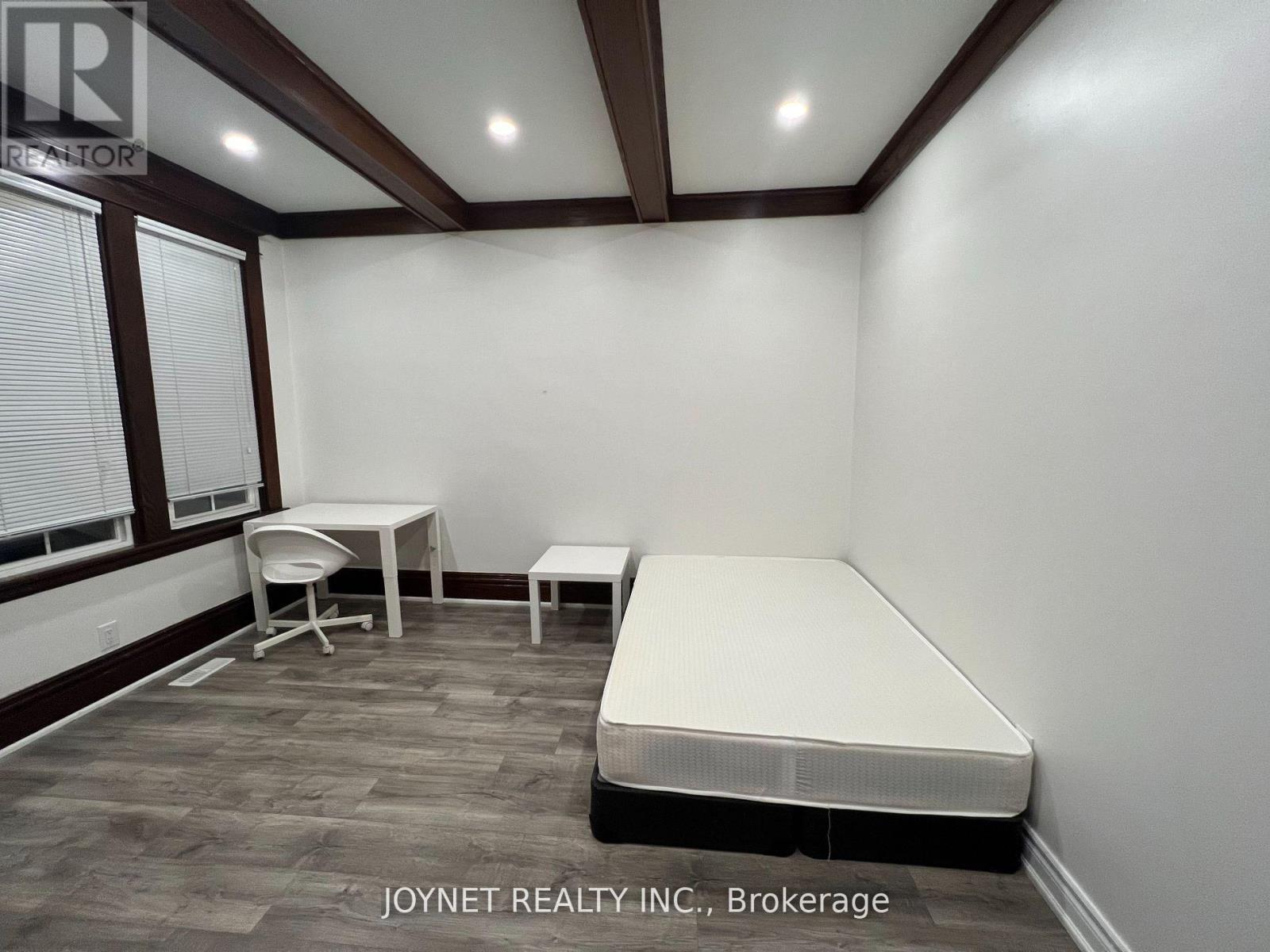 78 North Oval, Hamilton, Ontario  L8S 3Y8 - Photo 6 - X12978150