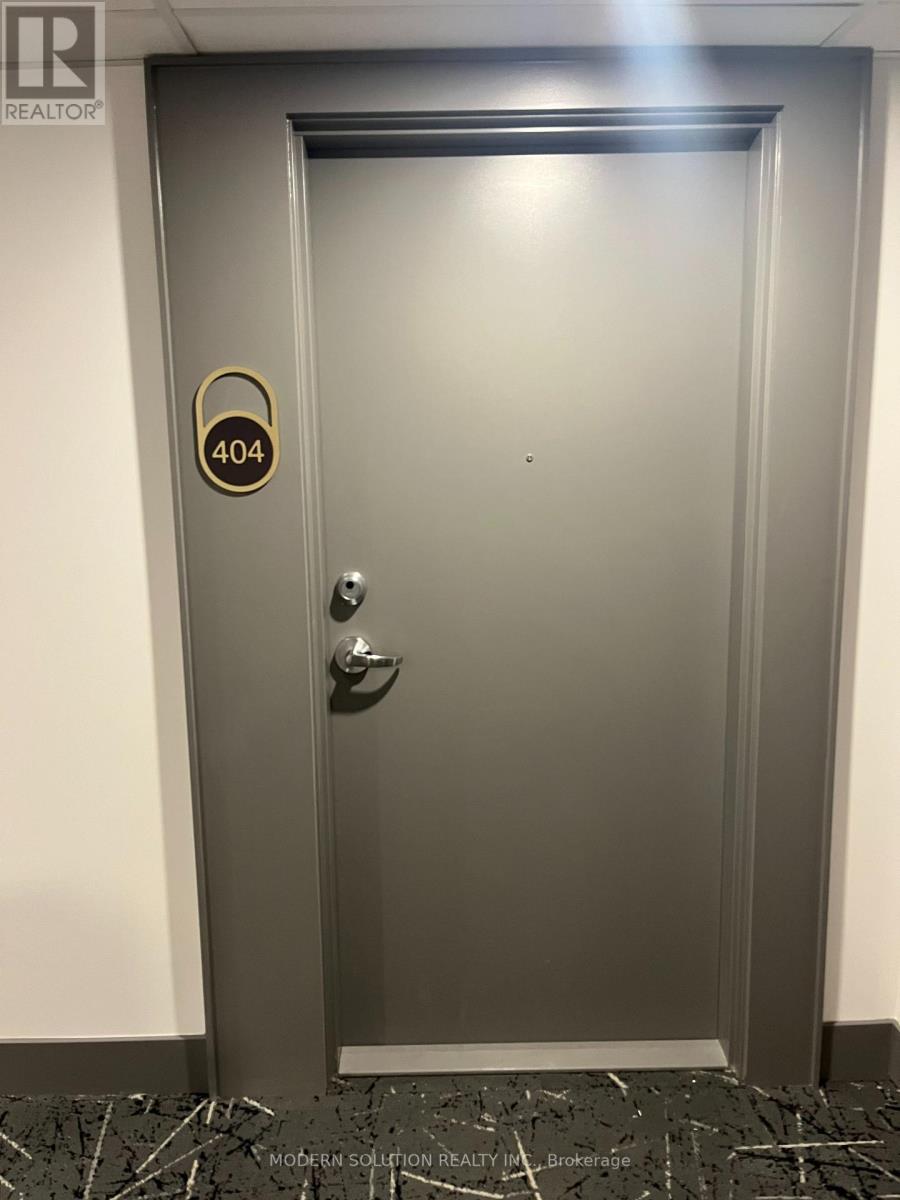 404 - 50 Otterbein Road, Kitchener, Ontario  N2B 3B7 - Photo 2 - X12978172