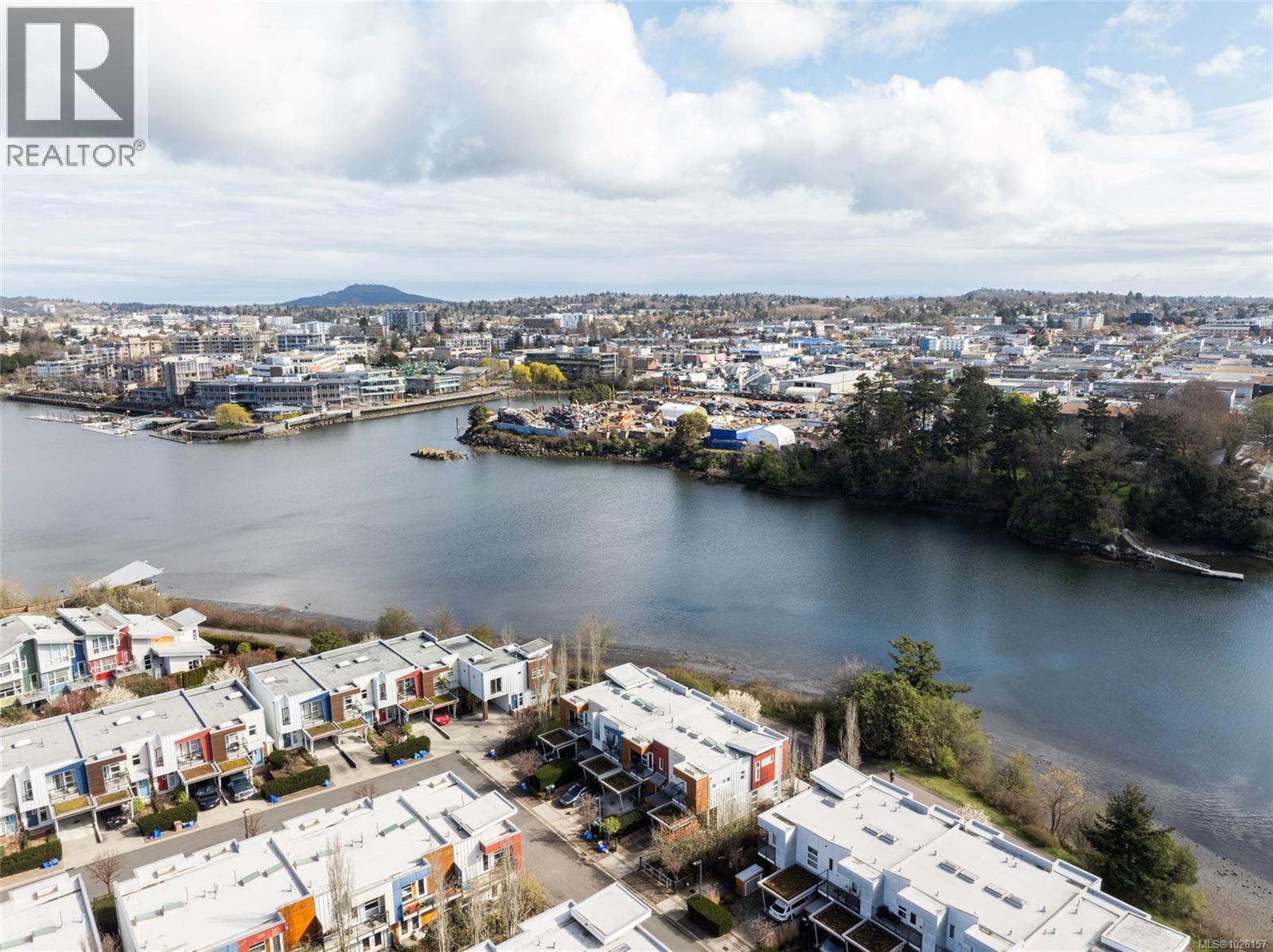 17 785 Central Spur Rd, Victoria, British Columbia  V9A 7S1 - Photo 2 - 1026157